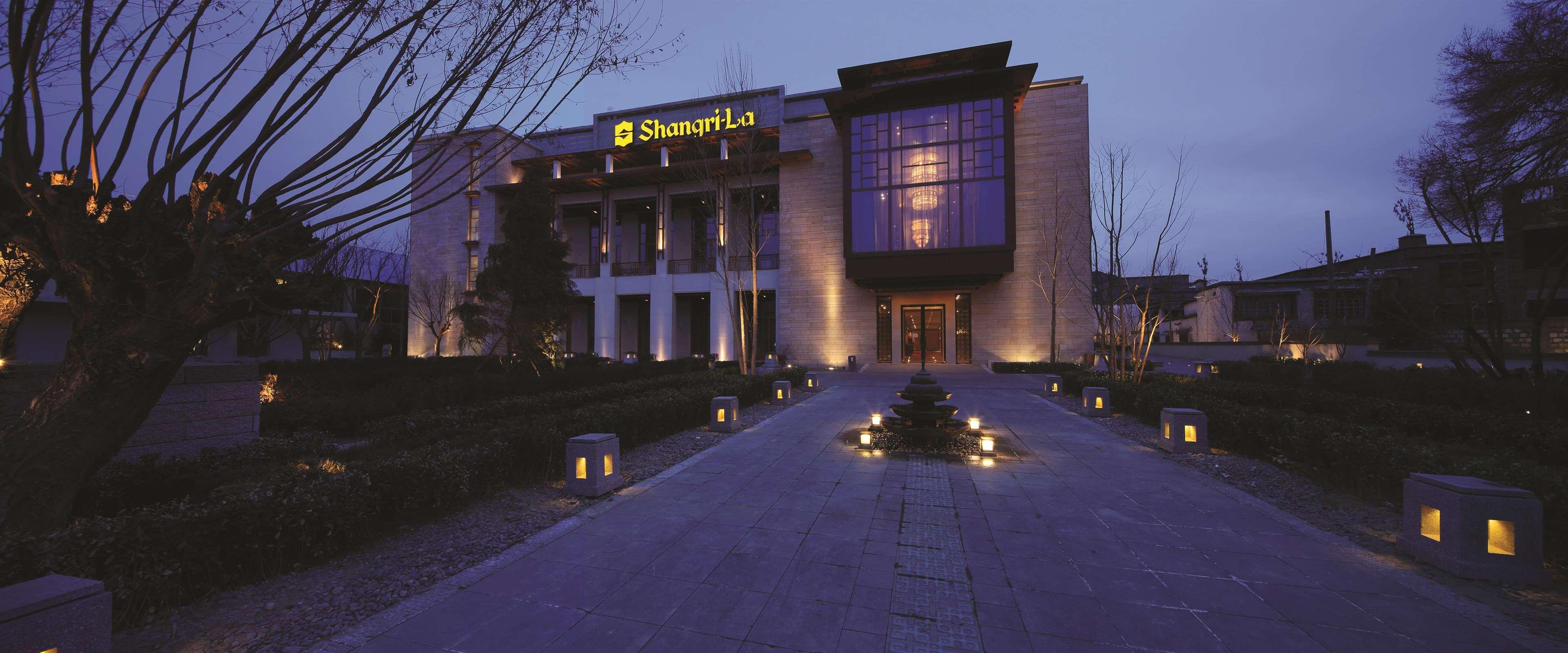 Shangri-La Lhasa Exterior photo