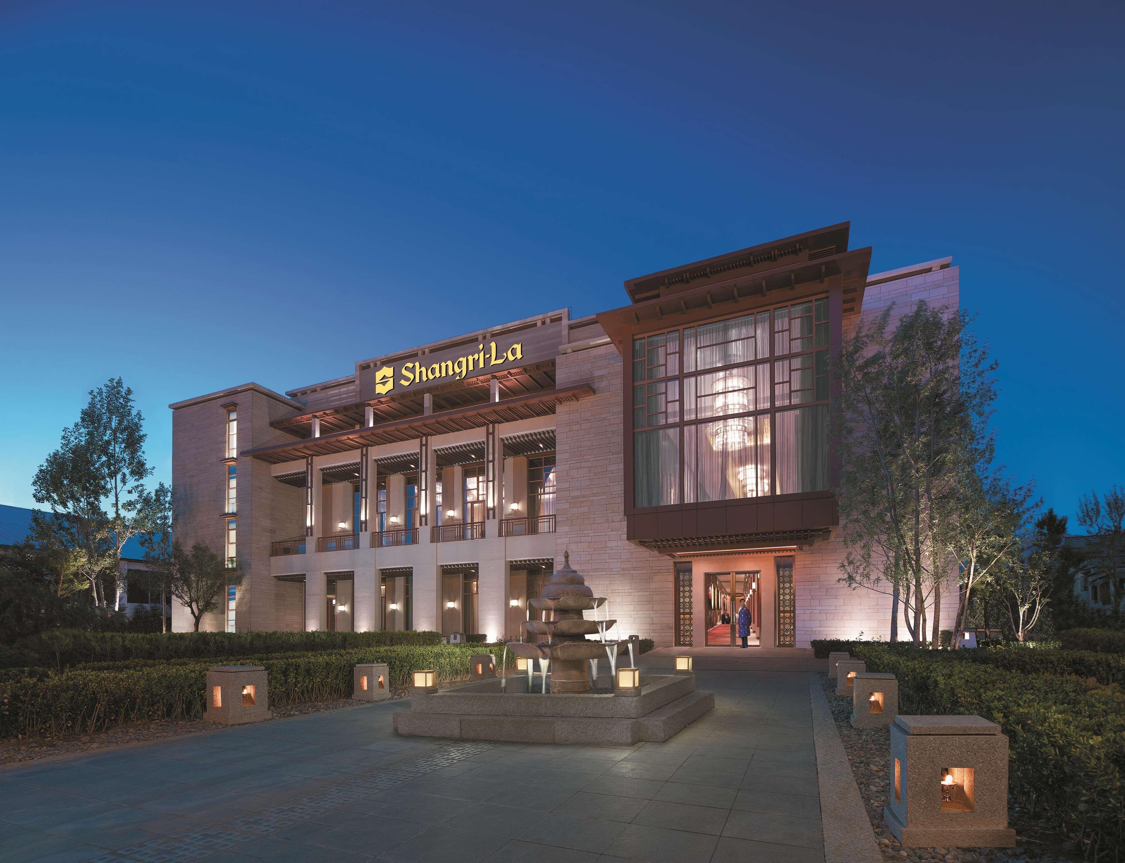 Shangri-La Lhasa Exterior photo
