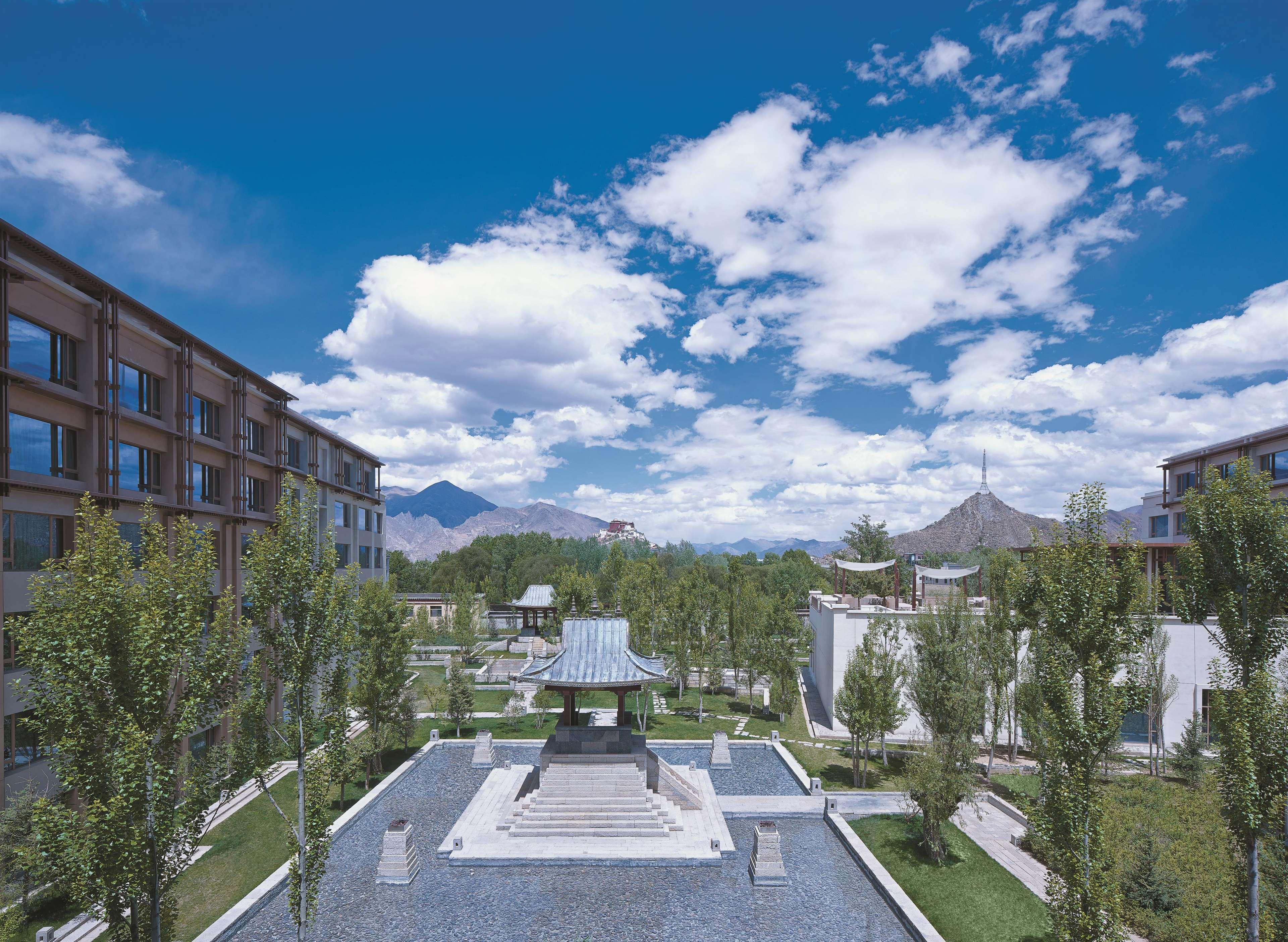 Shangri-La Lhasa Exterior photo